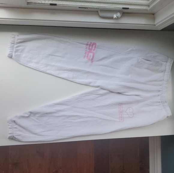 BLACKPINK WHITE UNISEX SWEATPANTS FEATURING LOVESICK GIRLS GRAPHICS - Picture 3 of 6